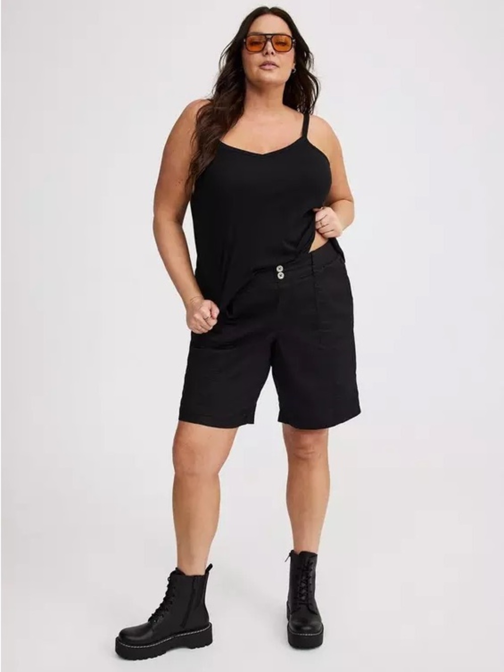 Torrid Size 4 Pull On Bermuda Stretch Poplin Utility Short